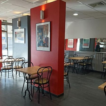 法兰西酒店 Objat 外观 照片